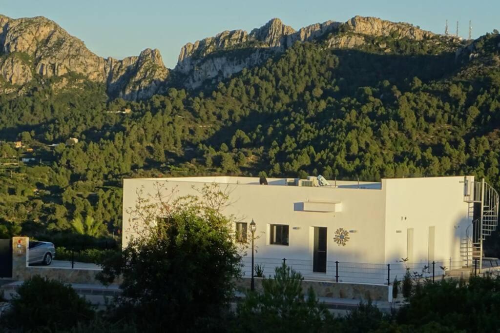 Villa El Sol Blanco Ráfol de Almunia Esterno foto